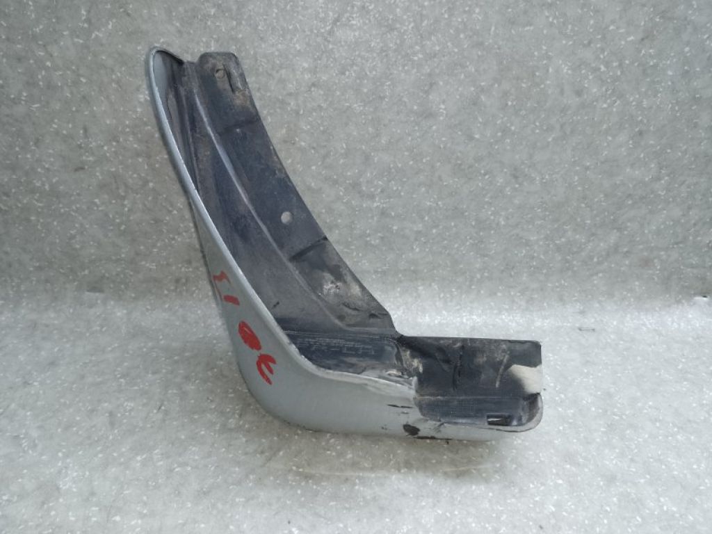 63855-3NF0A | Бризговик передн. лів. NISSAN LEAF 10-17