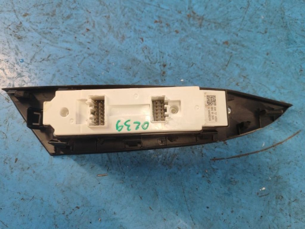 BBM2-66-350B | Блок керування склопідіймачами MAZDA 3 BL 09-13 - Фото 4