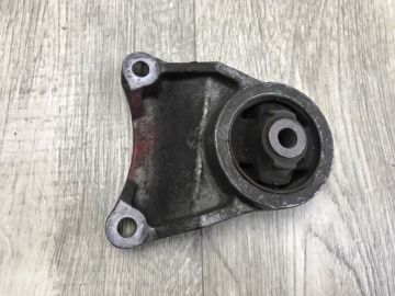 Кронштейн редуктора прав. LEXUS NX 14-21