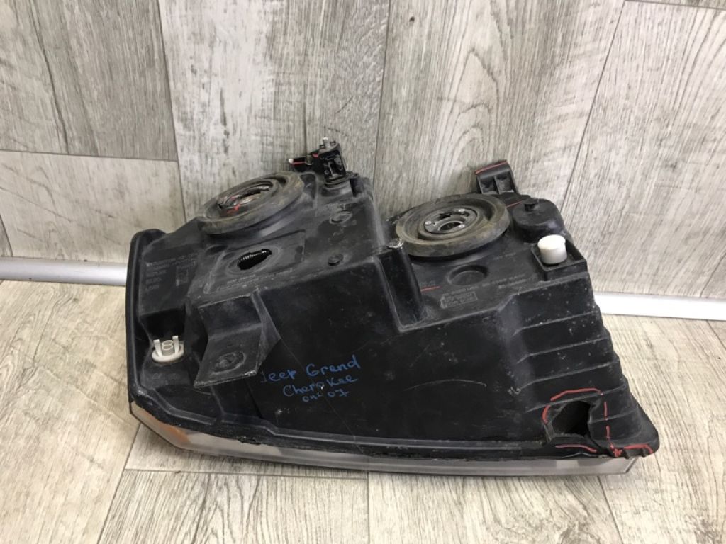 55156351AF | Фара лів. JEEP GRAND CHEROKEE 04-10 - Фото 5