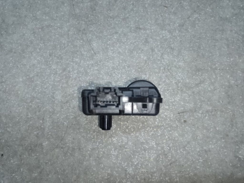 68018109AA | Моторчик заслінки пічки DODGE JOURNEY 08-20 - Фото 3