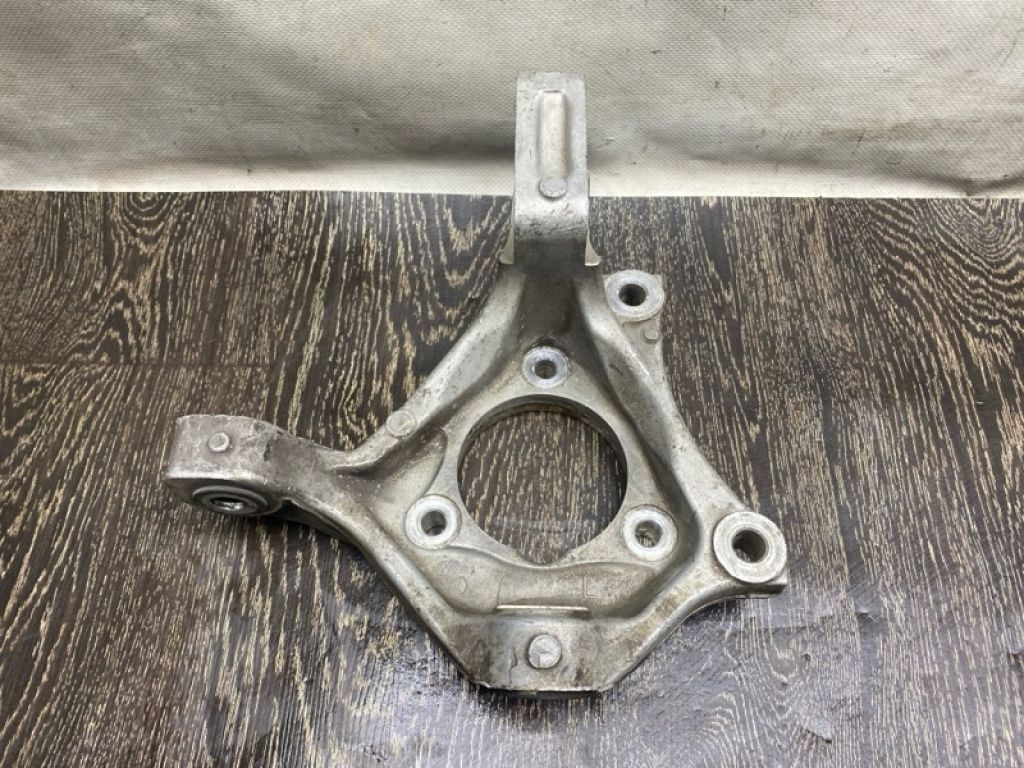 45150-57L00 | Кулак поворотний передн. лів. SUZUKI KIZASHI 09-14