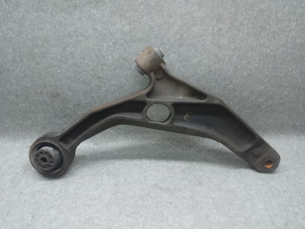 4766424AD | Важіль передньої підвіски нижній прав. DODGE JOURNEY 08-20