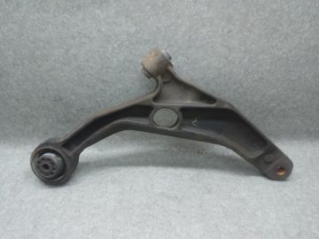 Важіль передньої підвіски нижній прав. DODGE JOURNEY 08-20