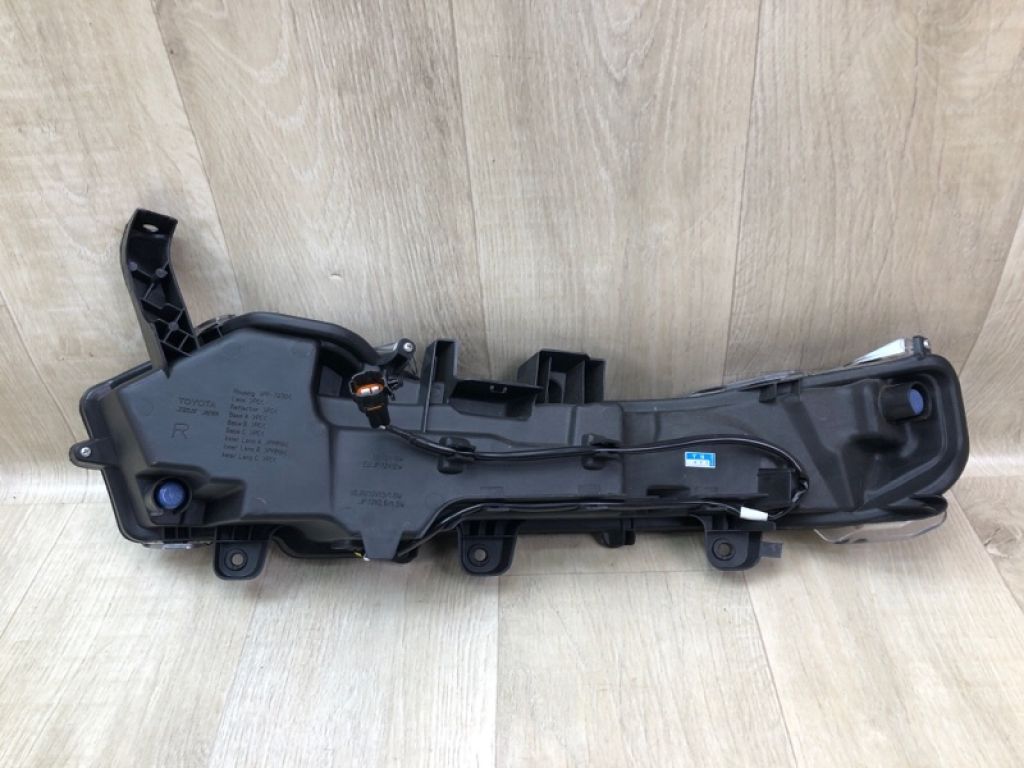 81610-78040 | Дневной ходовой огонь прав. LEXUS NX 14-21 - Фото 4