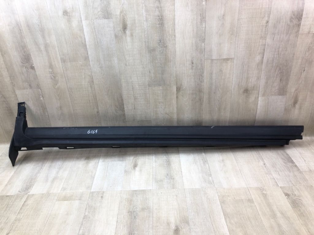 LJ6Z-7810176-AA | Накладка порогу зовнішня прав. FORD ESCAPE 19 -