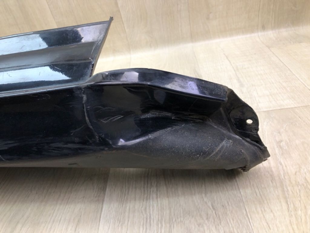 CP9Z-5810176-B | Накладка порогу зовнішня прав. FORD FOCUS 10-18 - Фото 10