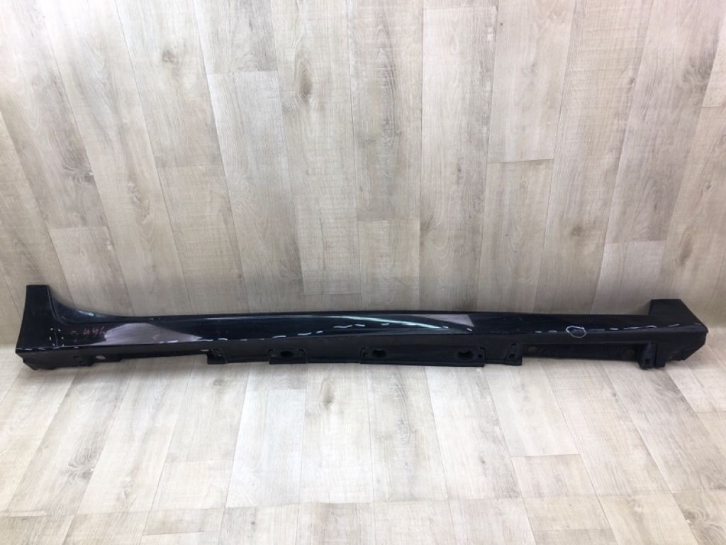 7585076010C0 | Накладка порогу зовнішня прав. LEXUS CT200 11-17