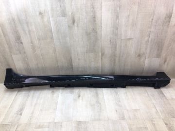 Накладка порогу зовнішня прав. LEXUS CT200 11-17