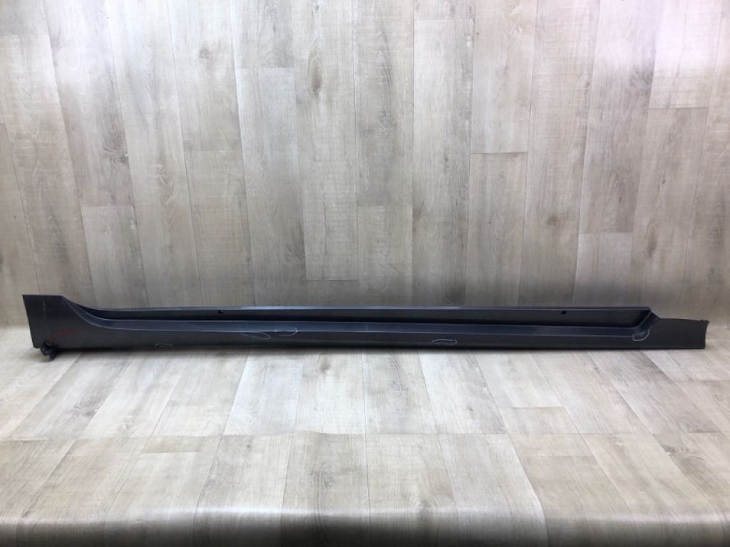 7585047910 | Накладка порога наружная прав. TOYOTA PRIUS 16-