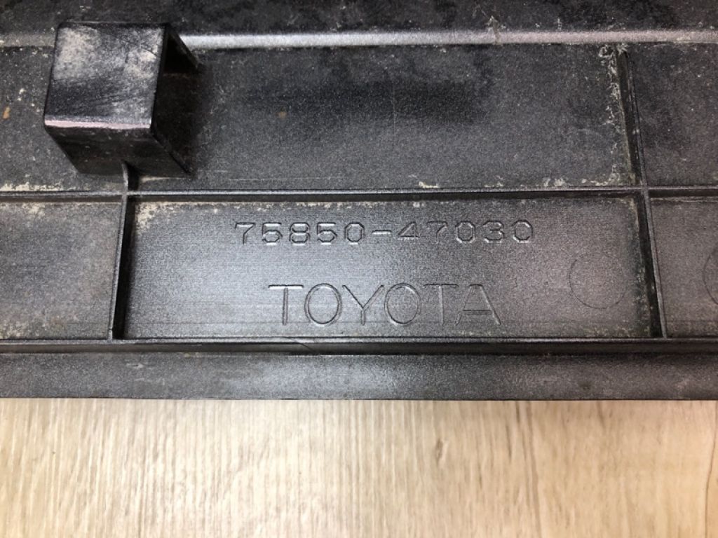 7585047910 | Накладка порога наружная прав. TOYOTA PRIUS 16- - Фото 8