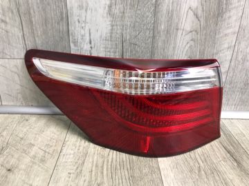 Ліхтар зовнішній задн. лів. LEXUS LS460 06-12