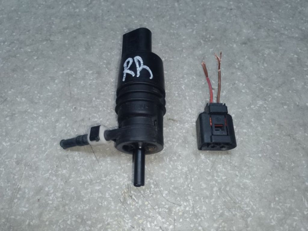 67128362154 | Насос омивача скла задн. BMW X3 (F25) 11-17