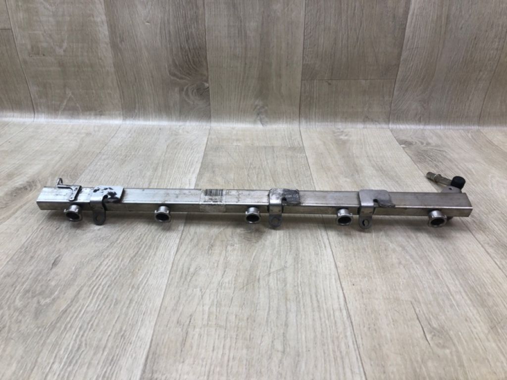 12574343 | Топливная рейка HUMMER H3 05-10