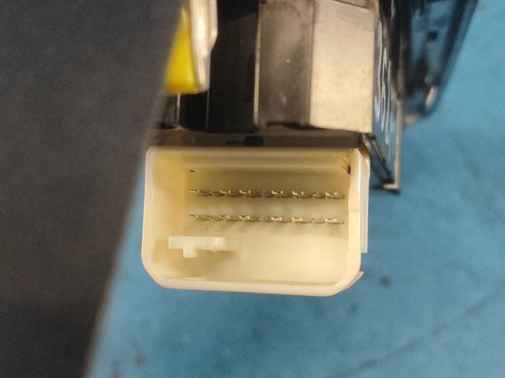 84820-06120 | Блок керування склопідіймачами передн. лів. TOYOTA CAMRY 50 12-15 - Фото 6