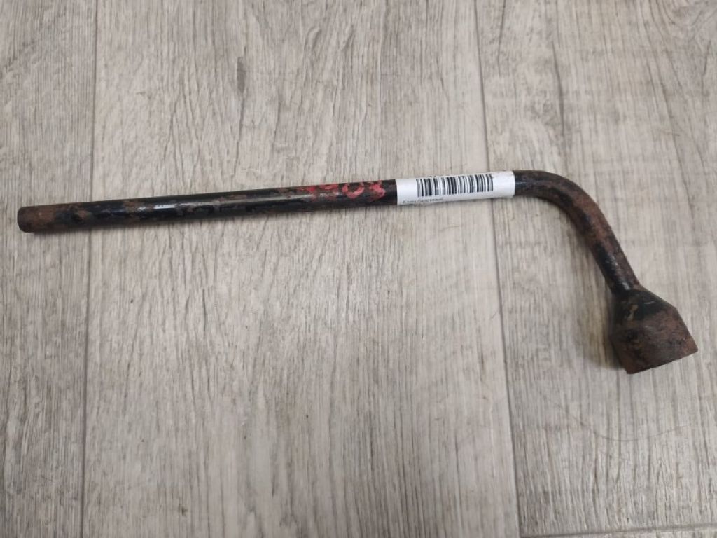 99545-2B501 | Ключ балонний NISSAN ROGUE 08-15