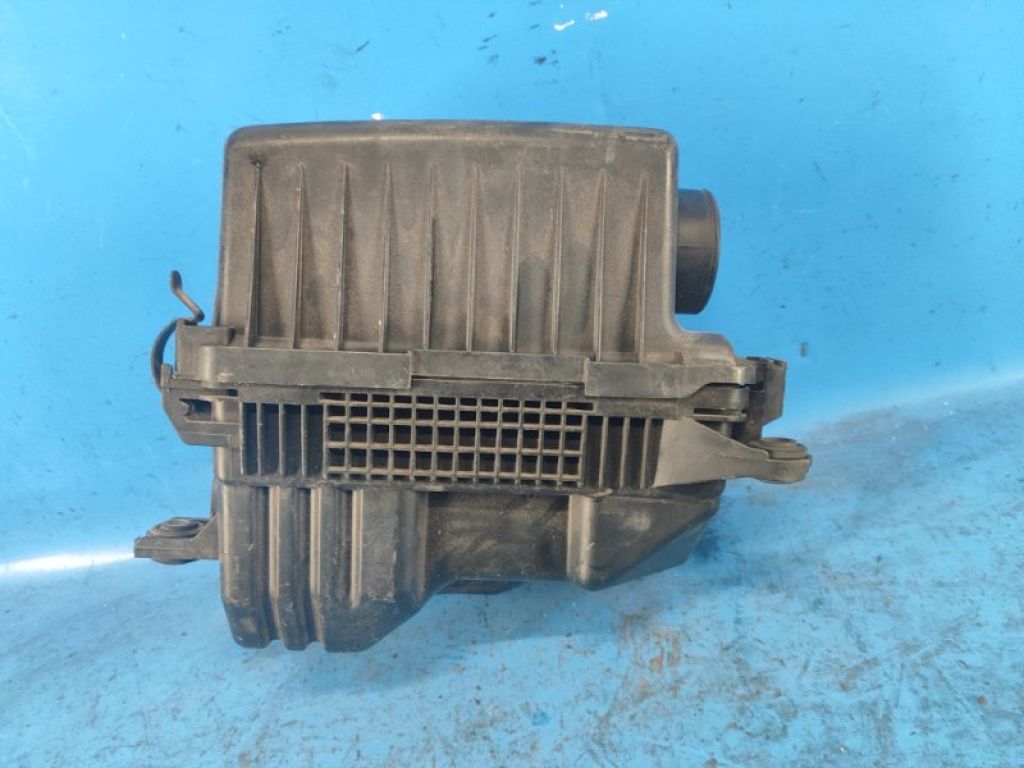 28100-1R100 | Корпус повітряного фільтра HYUNDAI VELOSTER 11-18 - Фото 2