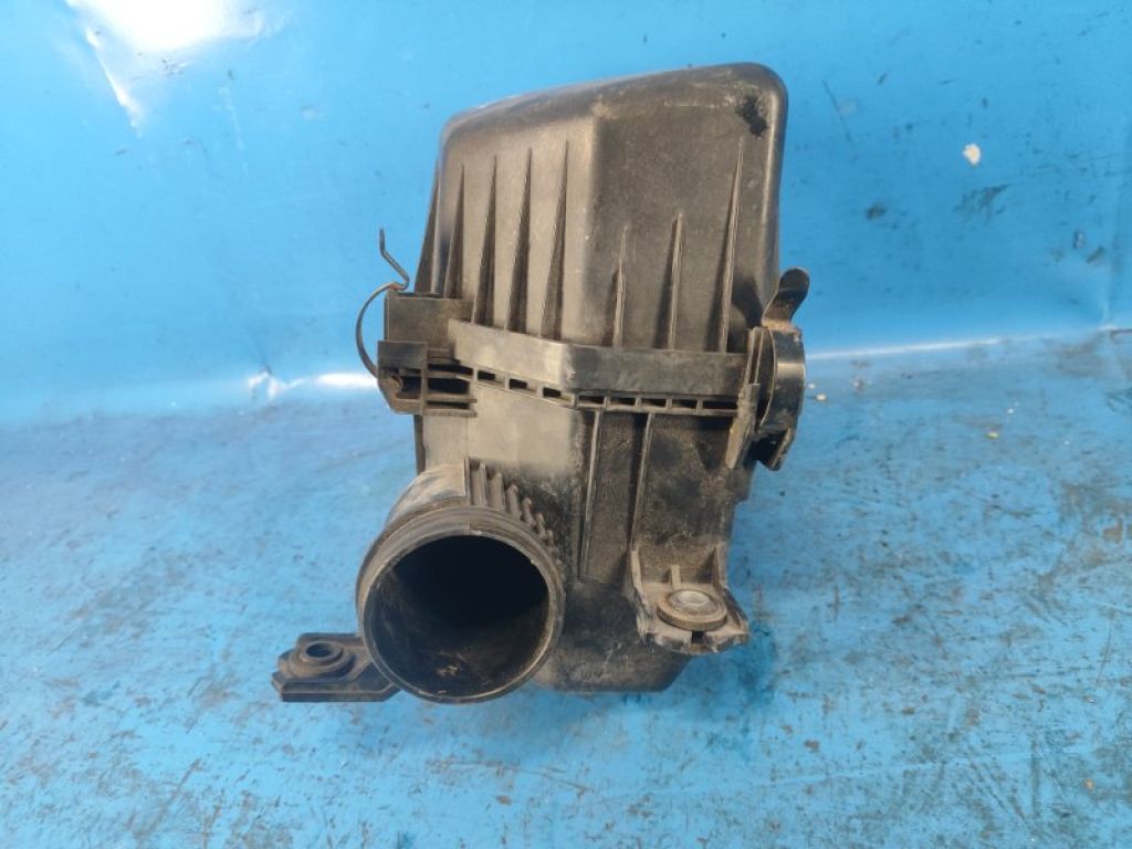 28100-1R100 | Корпус повітряного фільтра HYUNDAI VELOSTER 11-18 - Фото 4