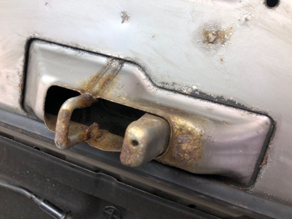 F510M1JAMA | Капот NISSAN QUEST S 11-17 - Фото 10