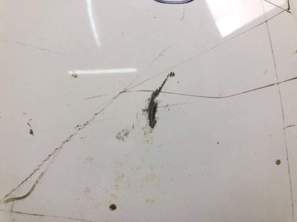 561823031E | Капот VOLKSWAGEN PASSAT B7 11-15 - Фото 16