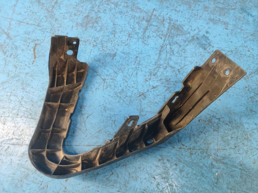 71731-57L00 | Кронштейн переднього бампера прав. SUZUKI KIZASHI 09-14 - Фото 2