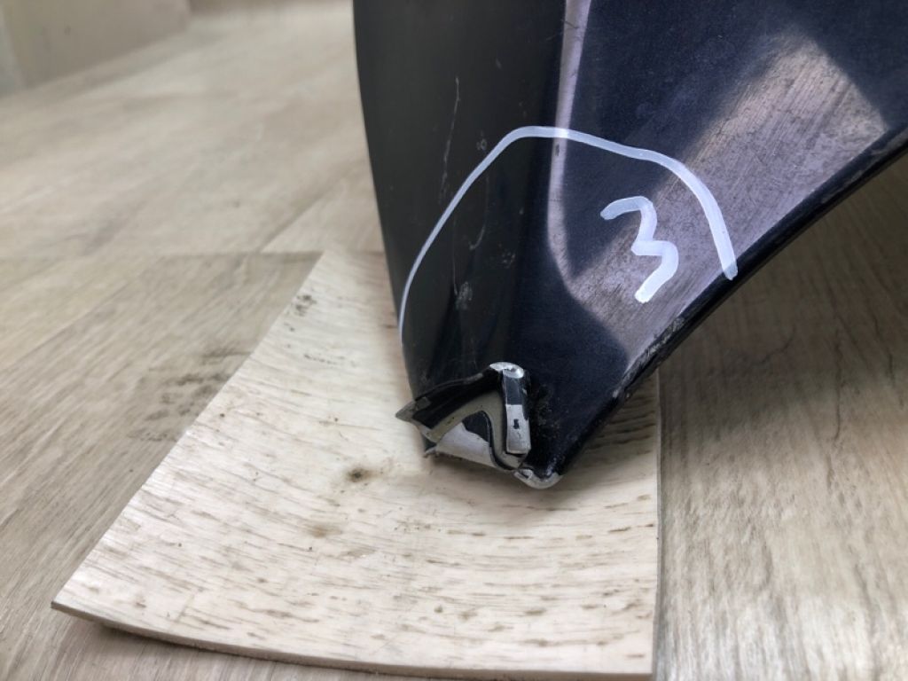 4L0823029A | Капот AUDI Q7 05-15 - Фото 3