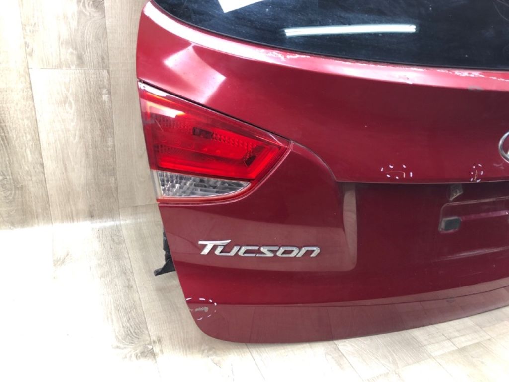 737002S000 | Кришка багажника HYUNDAI TUCSON LM 09-15 - Фото 4