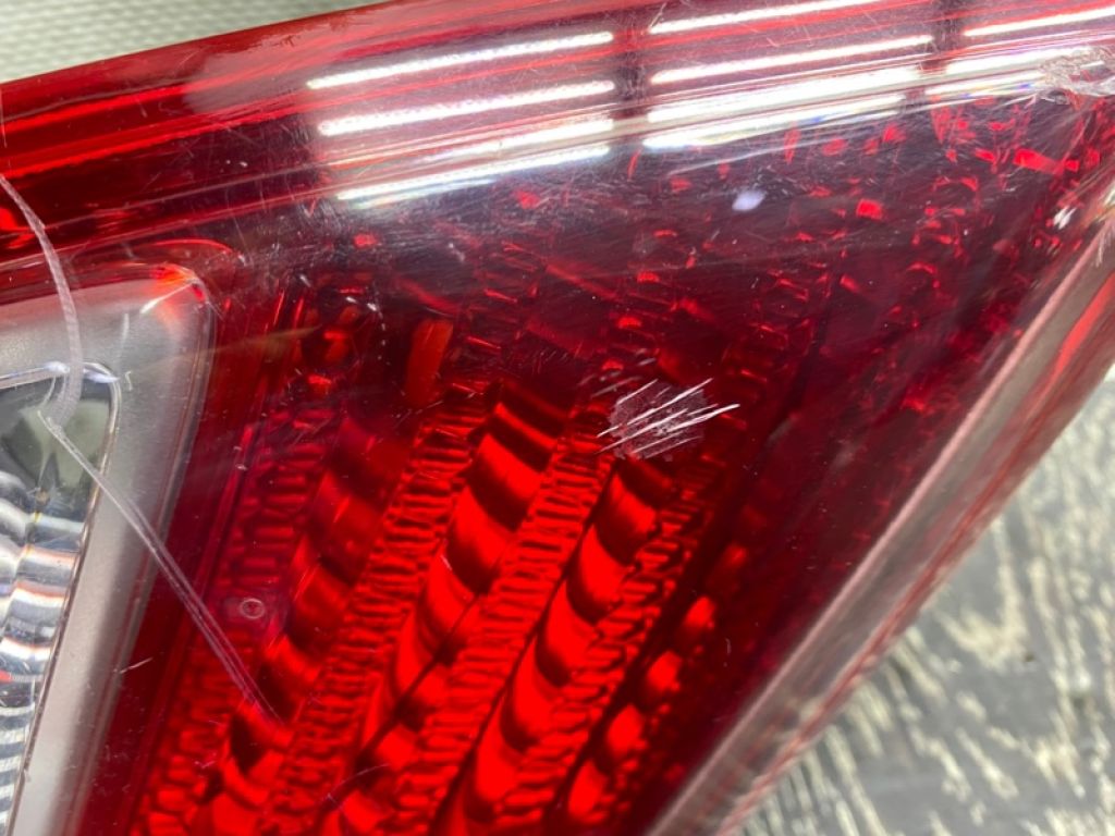 81591-33120 | Ліхтар внутрішній задн. лів. TOYOTA CAMRY 40 06-11 - Фото 3