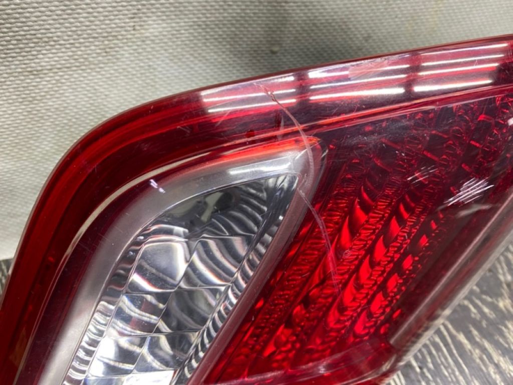 81591-33120 | Ліхтар внутрішній задн. лів. TOYOTA CAMRY 40 06-11 - Фото 4