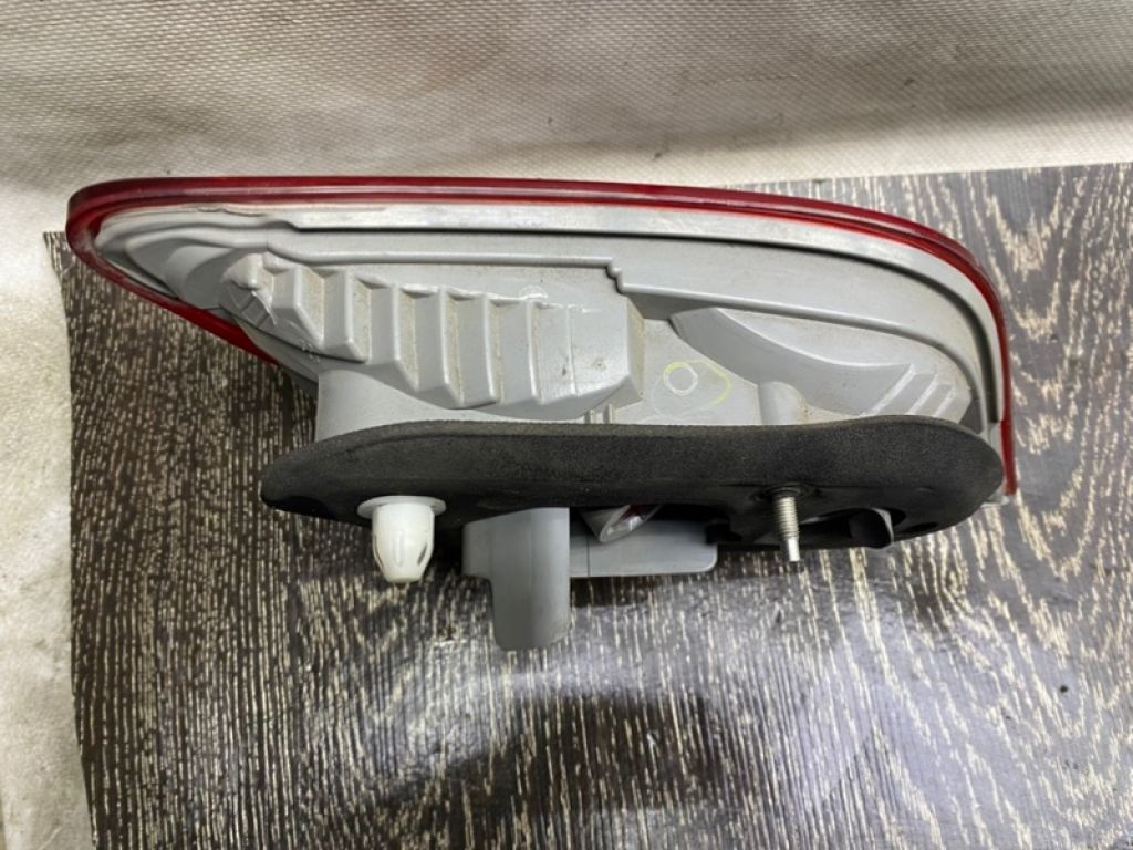 81591-33120 | Ліхтар внутрішній задн. лів. TOYOTA CAMRY 40 06-11 - Фото 7