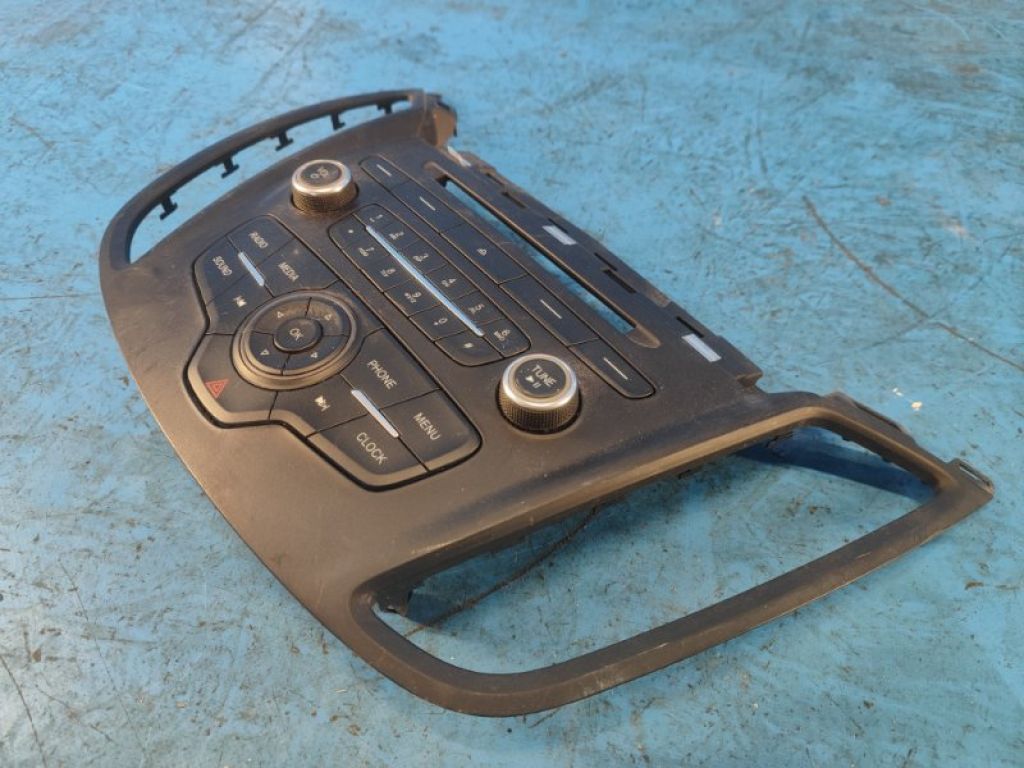 F1ET18K811LD | Блок керування мультимедіа FORD FOCUS 10-18 - Фото 4