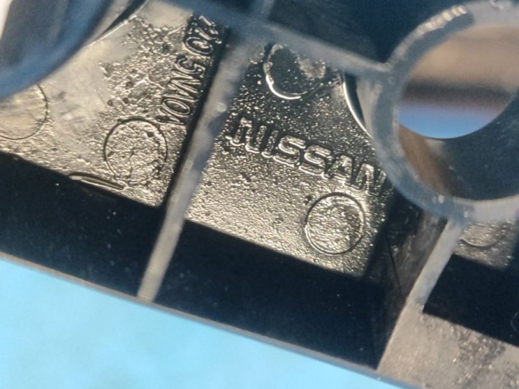 85220-5NA0A | Кронштейн заднього бампера прав. INFINITI QX50 18- - Фото 4