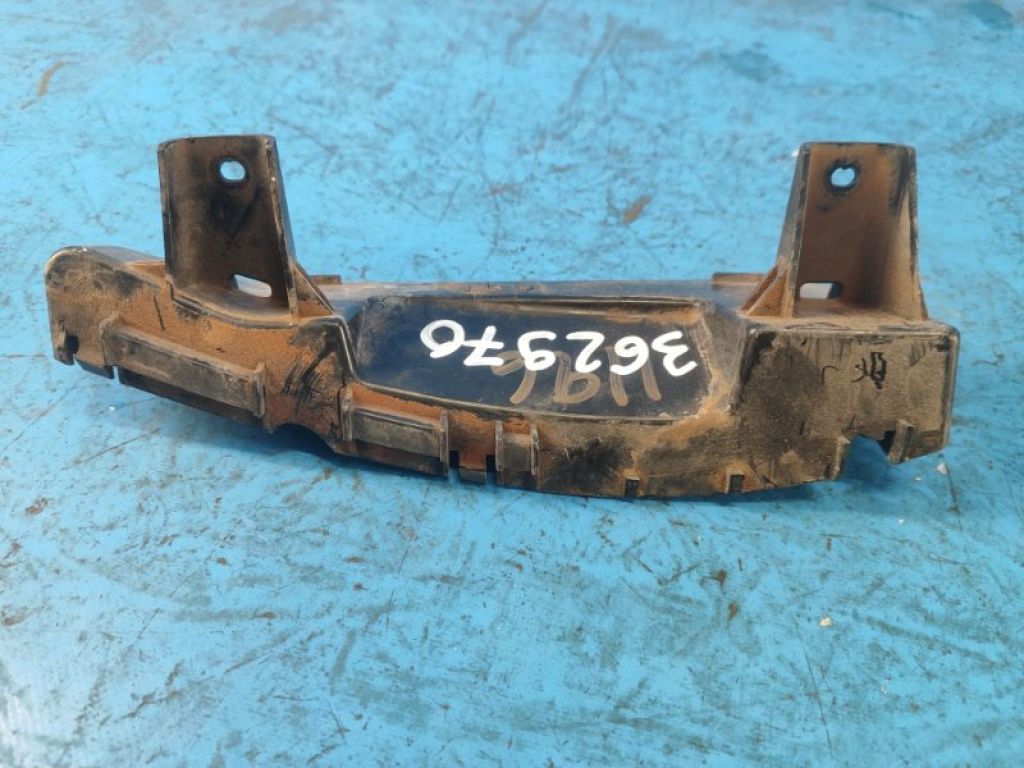 71823-57L00 | Кронштейн заднього бампера прав. SUZUKI KIZASHI 09-14 - Фото 3