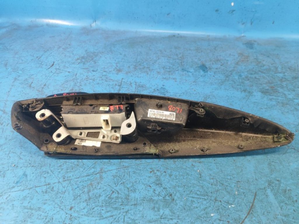 93570-2V005-4X | Блок керування склопідіймачами передн. лів. HYUNDAI VELOSTER 11-18 - Фото 5