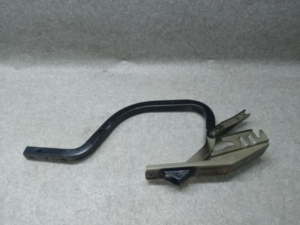 6451006030 | Петля крышки багажника TOYOTA CAMRY 40 06-11 - Фото 3