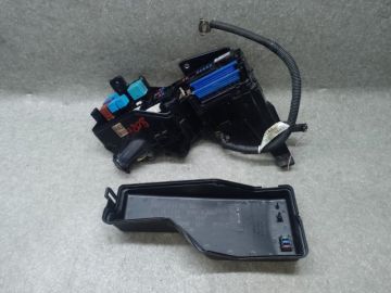 Блок запобіжників моторний відсік TOYOTA CAMRY 40 06-11