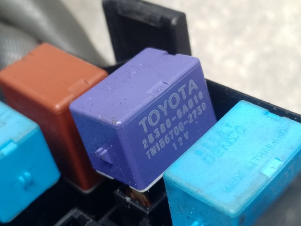 8274033020 | Блок предохранителей моторный отсек TOYOTA CAMRY 40 06-11 - Фото 5