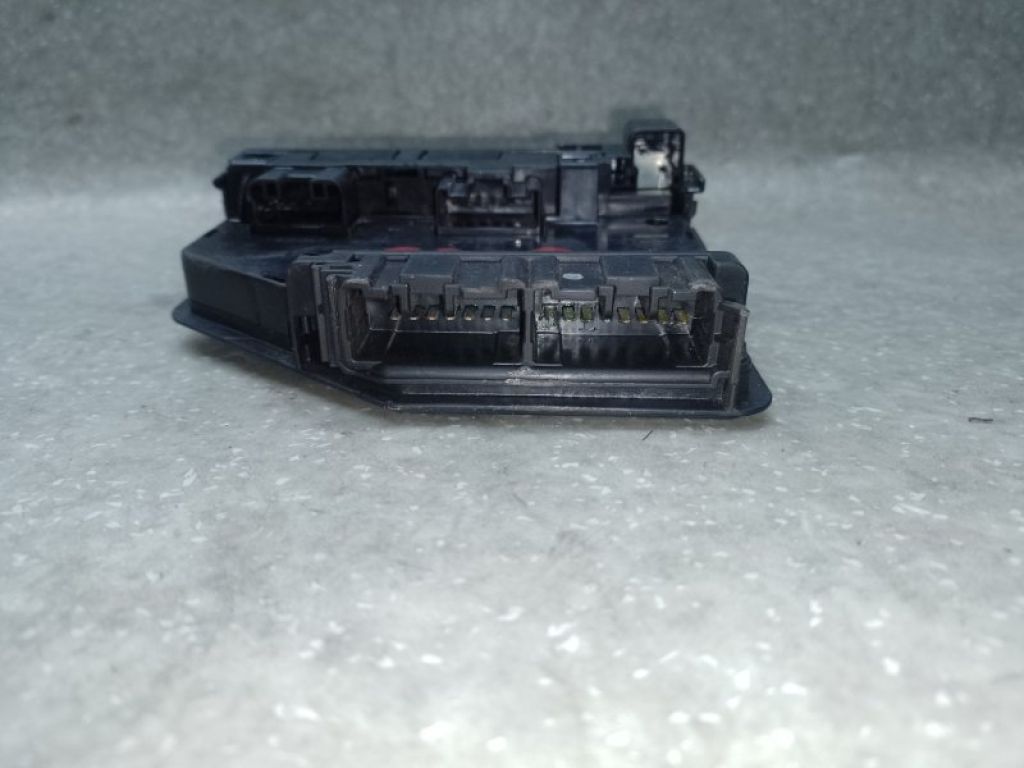 8272006091 | Блок запобіжників моторний відсік TOYOTA CAMRY 40 06-11 - Фото 5