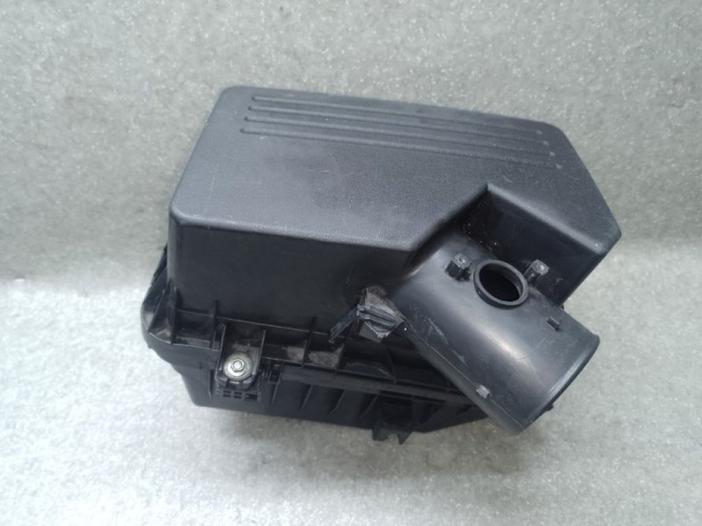 177000H103 | Корпус воздушного фильтра TOYOTA CAMRY 40 06-11