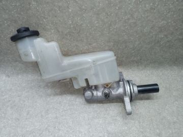 Головний гальмівний циліндр TOYOTA CAMRY 40 06-11