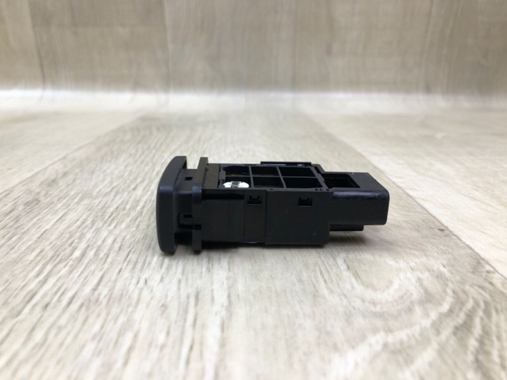 849300T020 | Кнопка открывания багажника внутренняя TOYOTA VENZA 09-16 - Фото 4