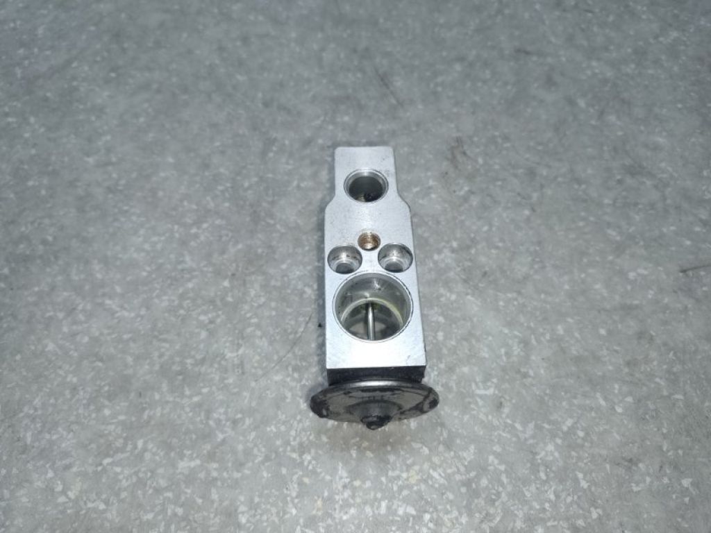 8851507030 | Клапан кондиціонера TOYOTA CAMRY 40 06-11 - Фото 2