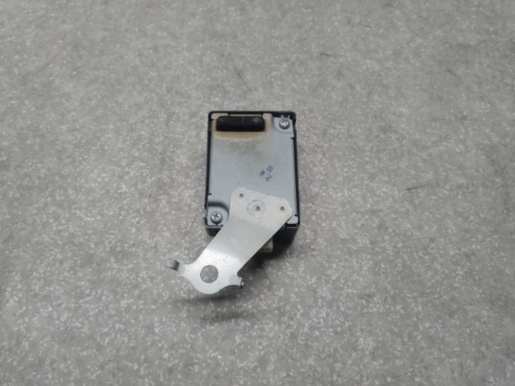 8974106020 | Блок управления центральным замком TOYOTA CAMRY 40 06-11 - Фото 2