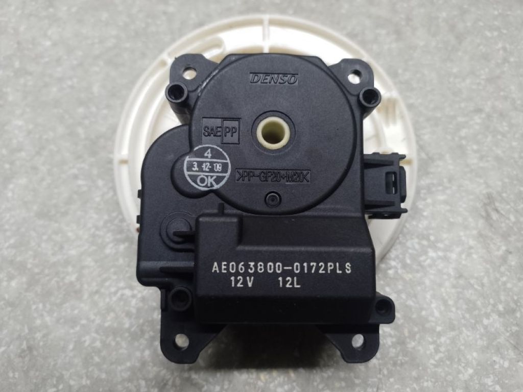 8710607140 | Моторчик заслінки пічки TOYOTA CAMRY 40 06-11