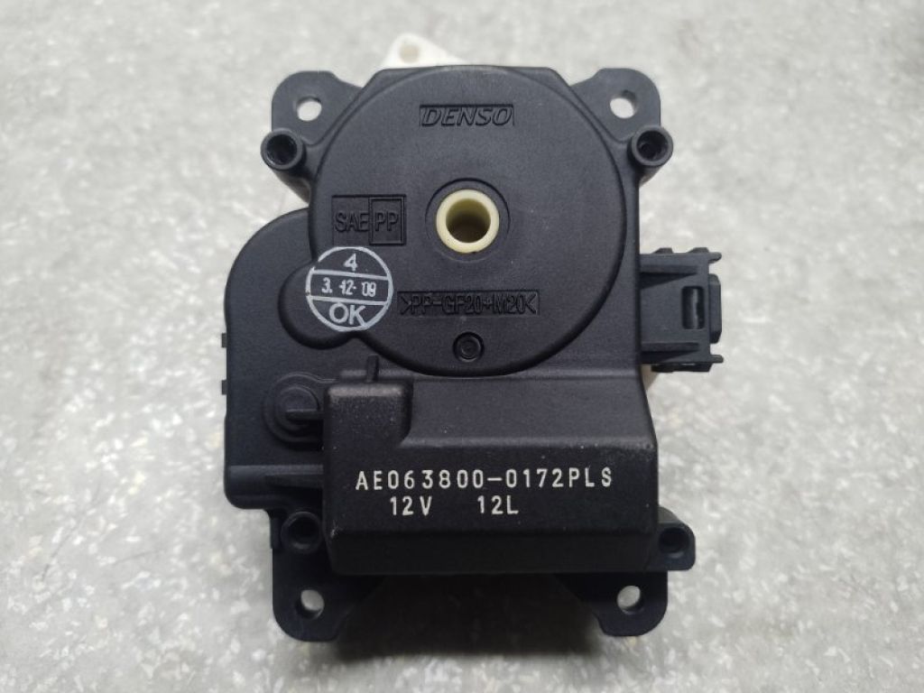 8710607140 | Моторчик заслонки печки TOYOTA CAMRY 40 06-11