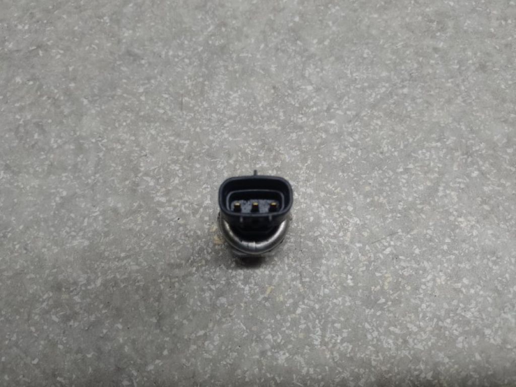 8871933020 | Датчик тиску кондиціонера TOYOTA CAMRY 40 06-11 - Фото 2