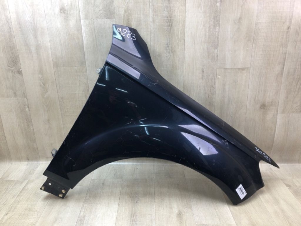 4L0821102 | Крило переднє прав. AUDI Q7 05-15