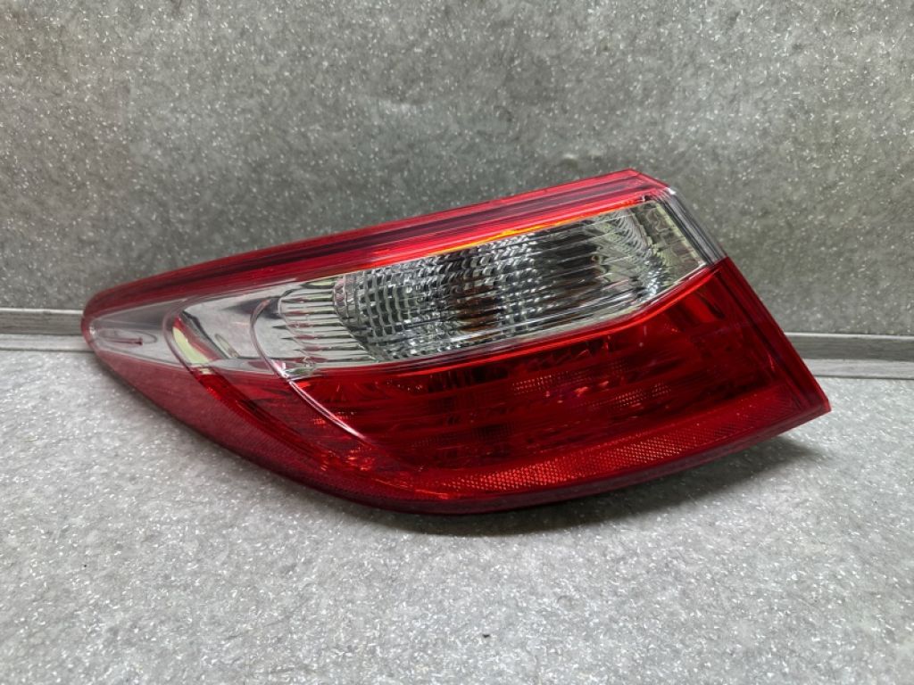 8156006640 | Ліхтар зовнішній лів. TOYOTA CAMRY 55 14-17