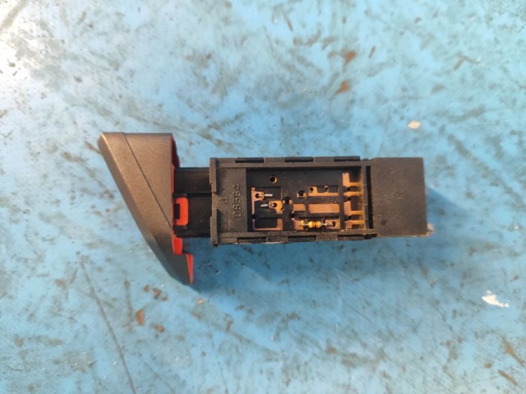 93790-3S000-4X | Кнопка аварійної сигналізації HYUNDAI SONATA YF 10-14 - Фото 2