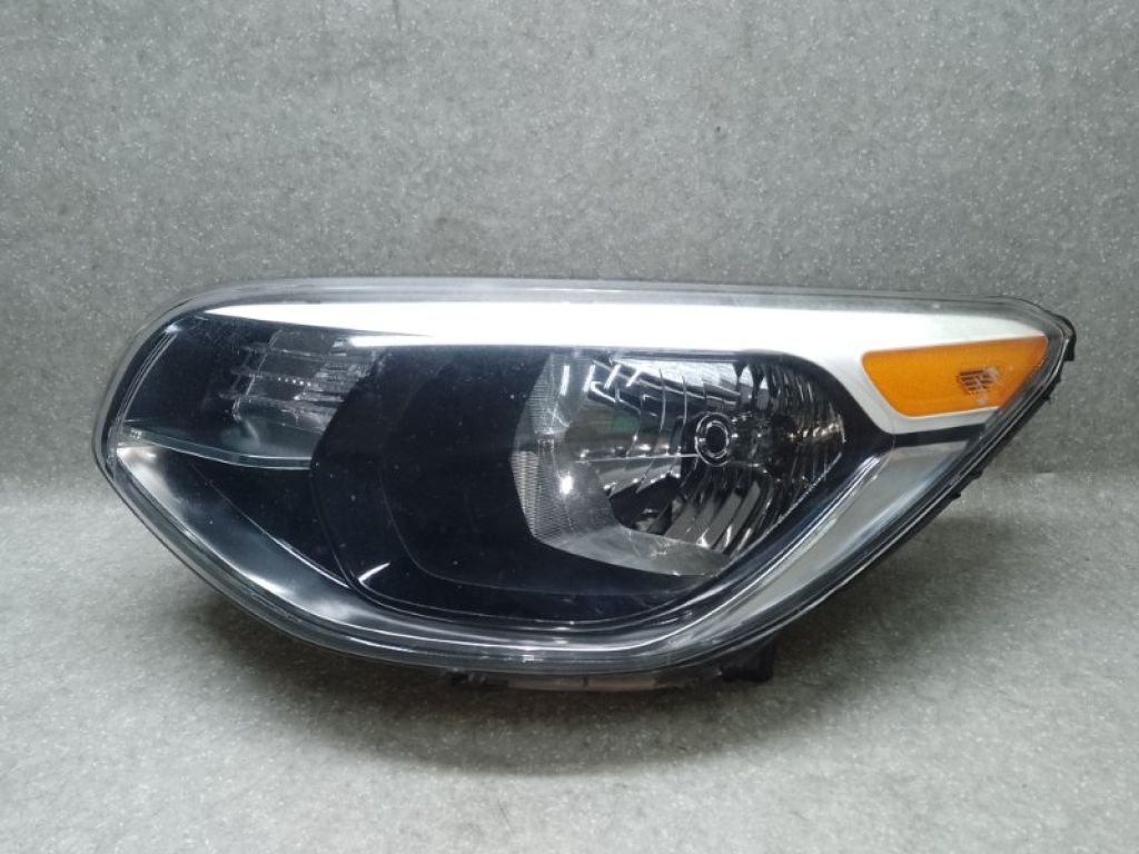 92101-B2270 | Фара лів. KIA SOUL PS 13-19